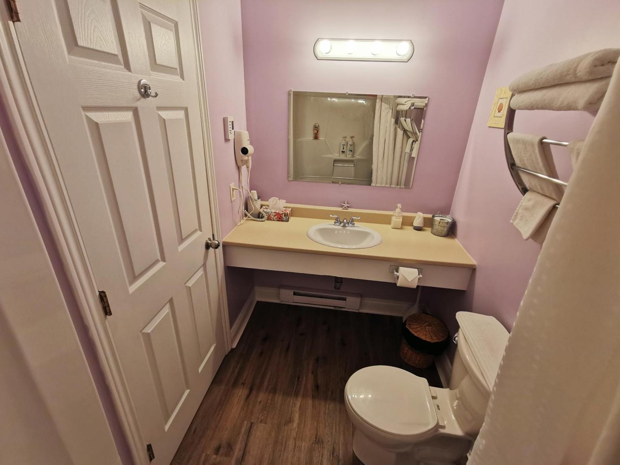 The At Fisherman's Cove 4*