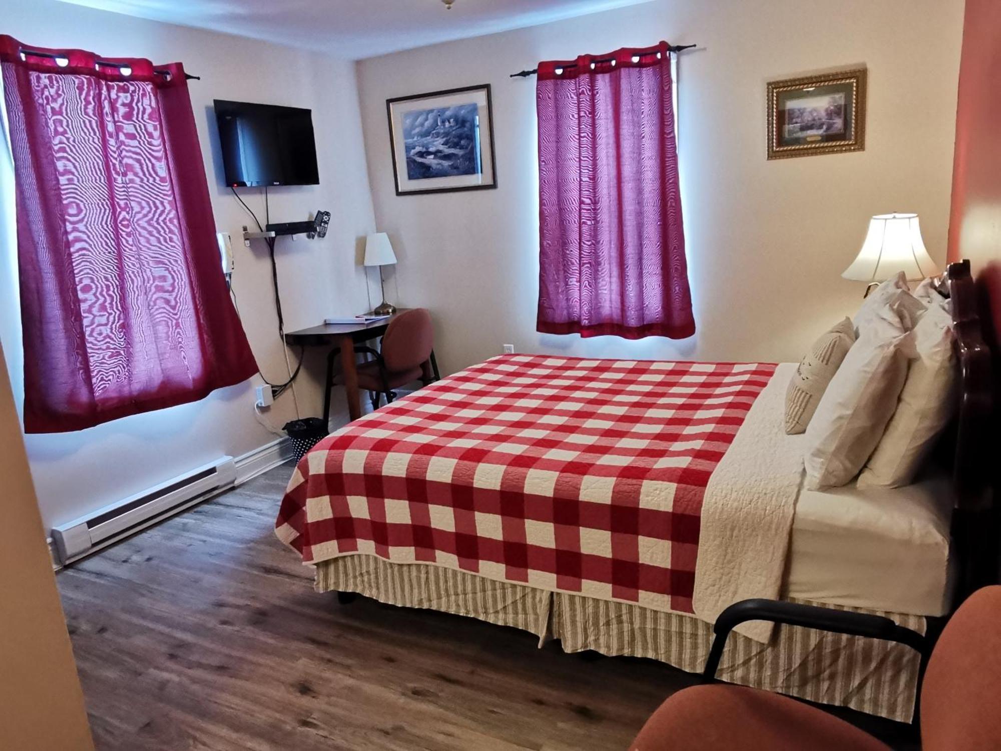The At Fisherman's Cove Eastern Passage