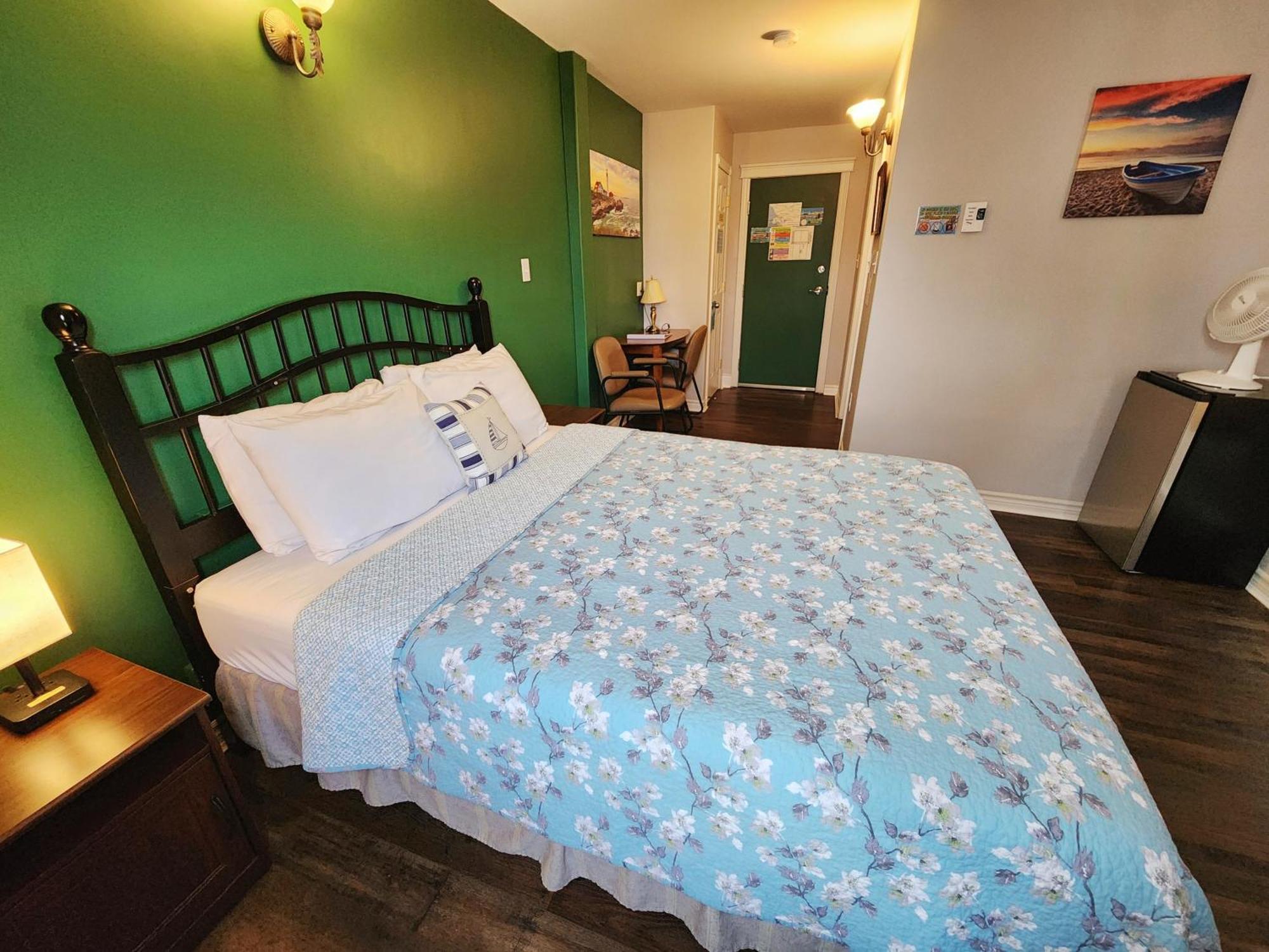 The At Fisherman's Cove Inn 4*